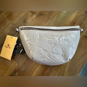 Elegant Gray Embossed Leather Patricia Nash Belt Bag Brand New Beautiful Fanny